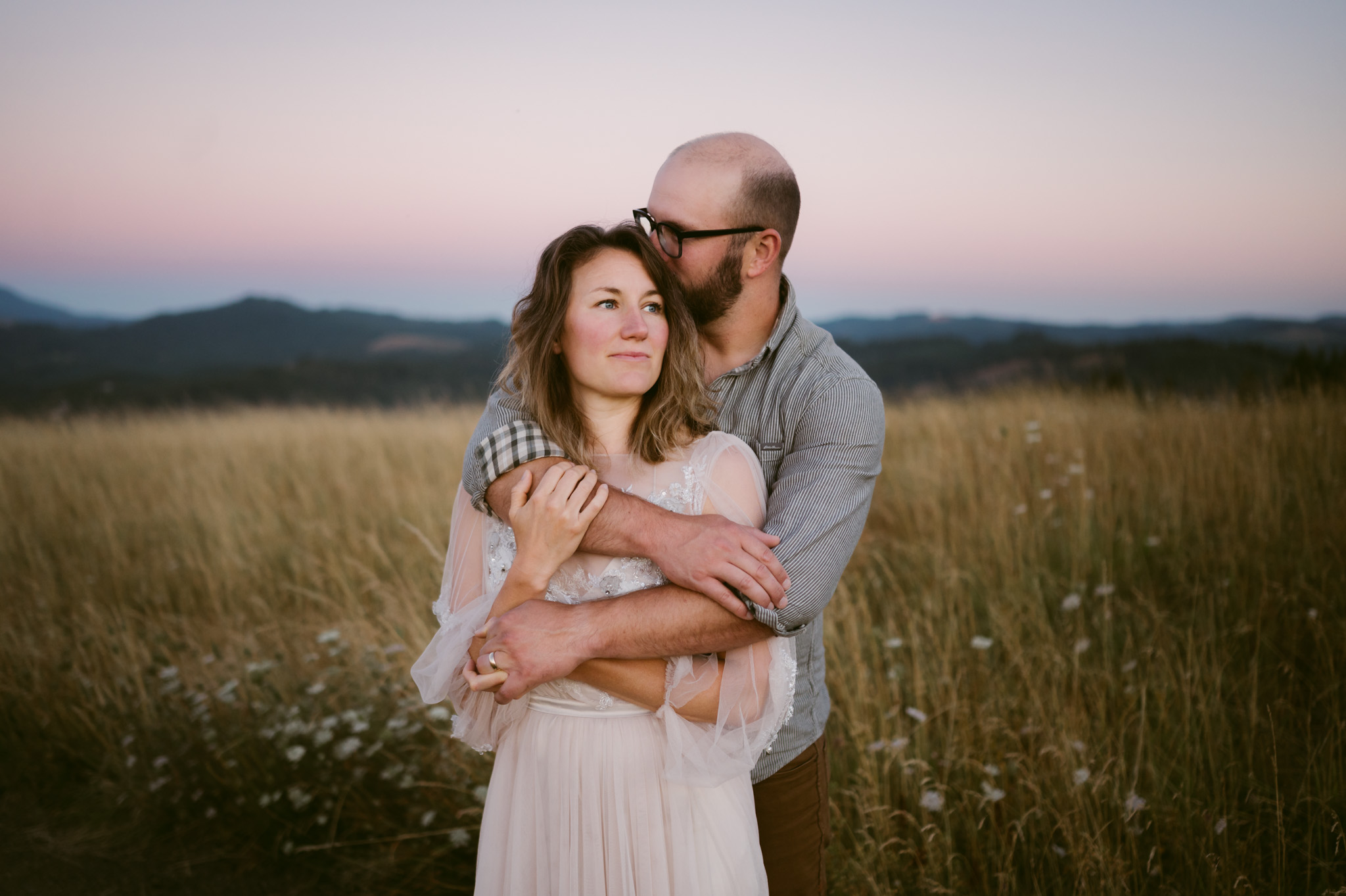 Oregon's Coast Range makes the perfect backdrop for this couple's anniversary photos at Fitton Green in Corvallis.